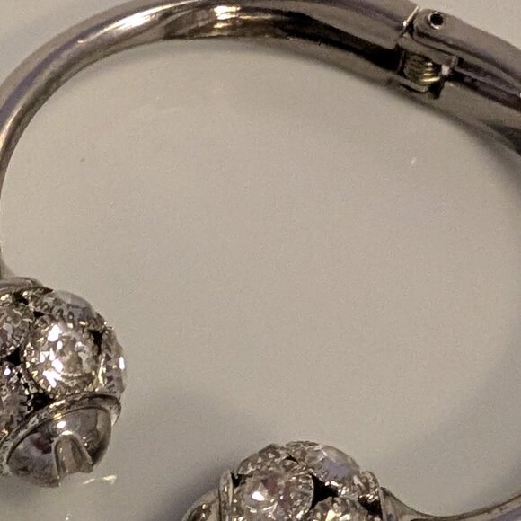 Dallas Bangle - Picture 4 of 4